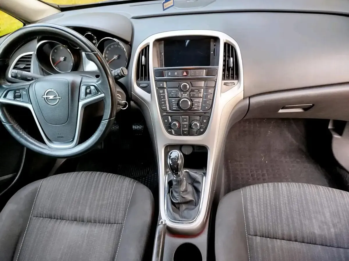 Gebraucht Opel Astra 110 PS (80 kW) 2011 Blau Kombi