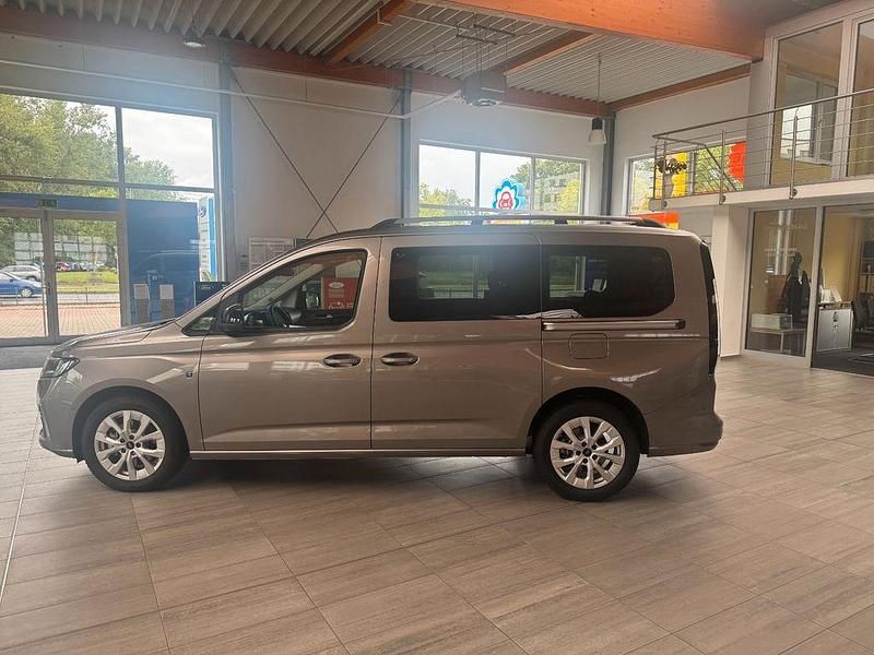 Gebraucht Ford Tourneo Connect Titanium 116 PS (85 kW) 2024 Weiß Van / Kleinbus