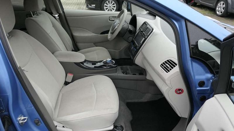 Gebraucht Nissan Leaf 80 kW (109 PS) 2012 Blau Kleinwagen