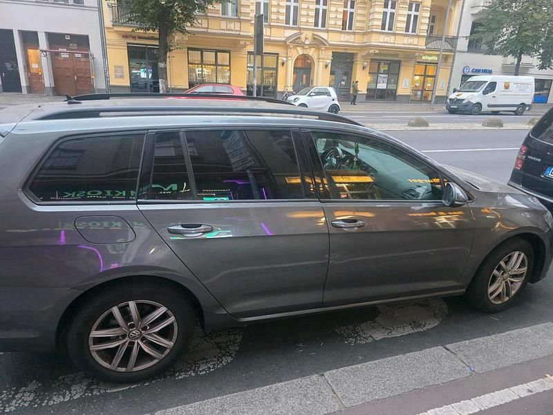 Grau Gebraucht 2017 VW Golf VII Kombi | 7.500 € (Guter Preis) - Bild 1/4