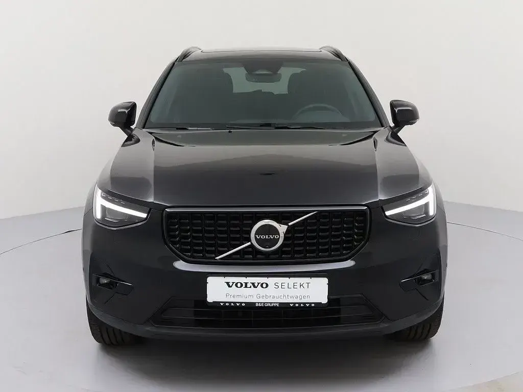 Gebraucht Volvo XC40 Ultra 163 PS (119 kW) 2025 Schwarz SUV