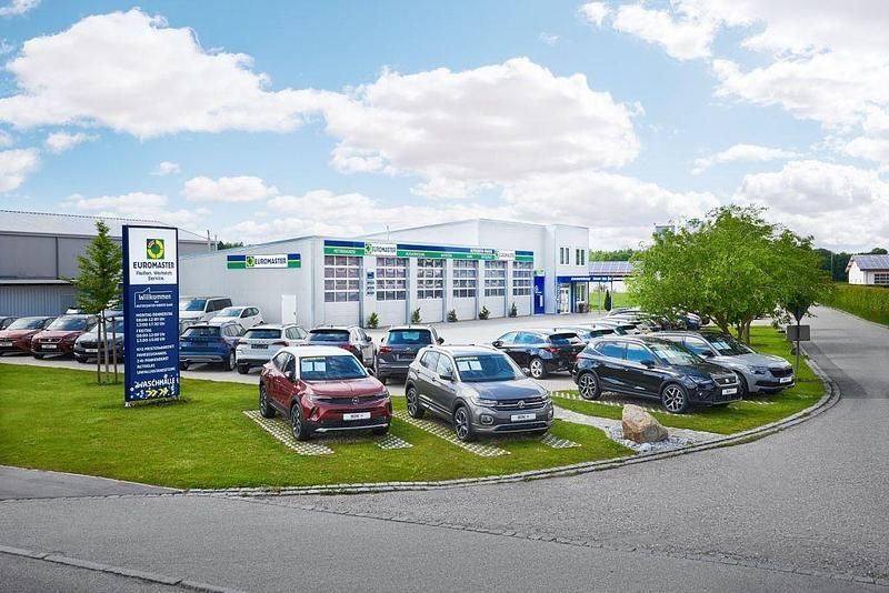 Grau Gebraucht 2024 Renault Trafic Evolution Van | 34.900 € (Teuer) - Bild 1/1