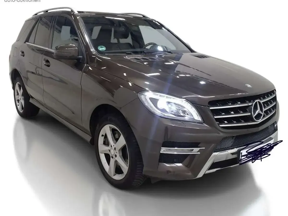 Gebraucht Mercedes ML350 306 PS (225 kW) 2012 Citrinbraun SUV