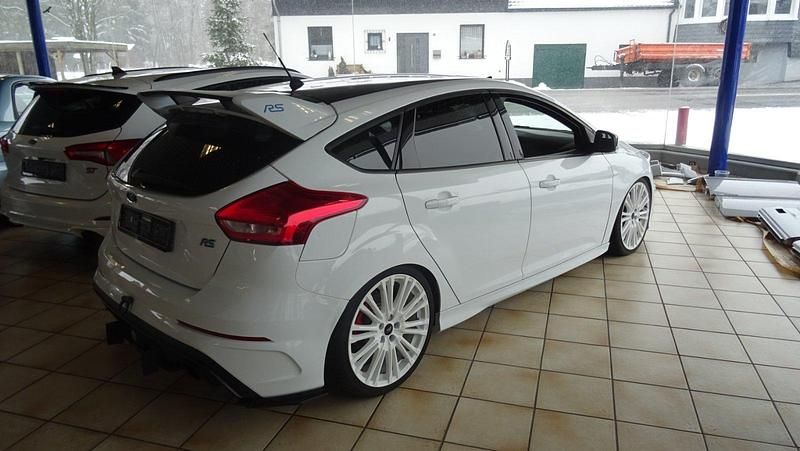 Gebraucht Ford Focus RS 350 PS (257 kW) 2017 Weiß Limousine