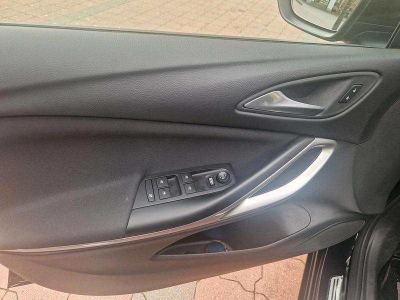 Gebraucht Opel Astra 122 PS (89 kW) 2020 Schwarz Kombi
