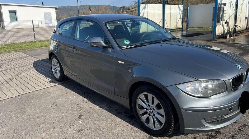 Gebraucht BMW 116 116 PS (85 kW) 2010 Grau Kleinwagen