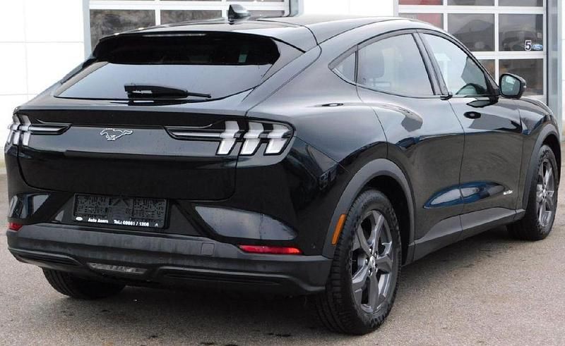 Gebraucht Ford Mustang Mach-E Basis 197 kW (269 PS) 2021 Schwarz SUV