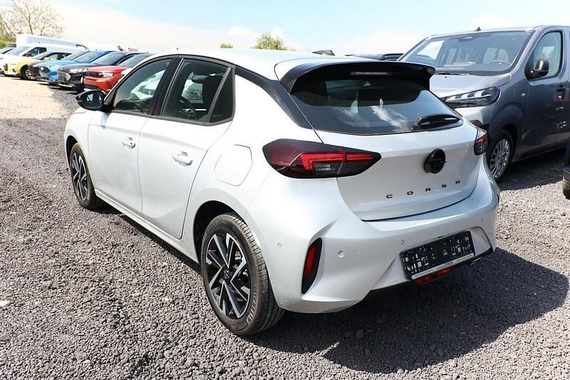 Gebraucht Opel Corsa 101 PS (74 kW) 2025 Kristall silber metallic Kleinwagen