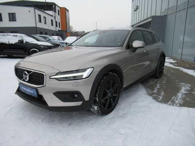 Gebraucht Volvo V60 CC 145 PS (106 kW) 2023 Kombi