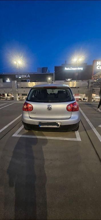 Gebraucht VW Golf IV Comfortline 102 PS (75 kW) 2005 Silber Limousine