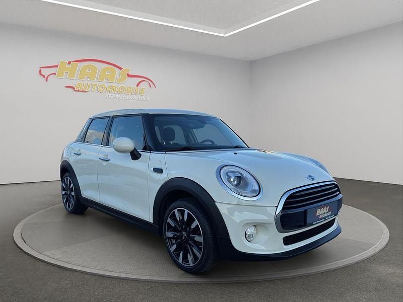 Gebraucht Mini Cooper D 116 PS (85 kW) 2017 Weiß Kleinwagen