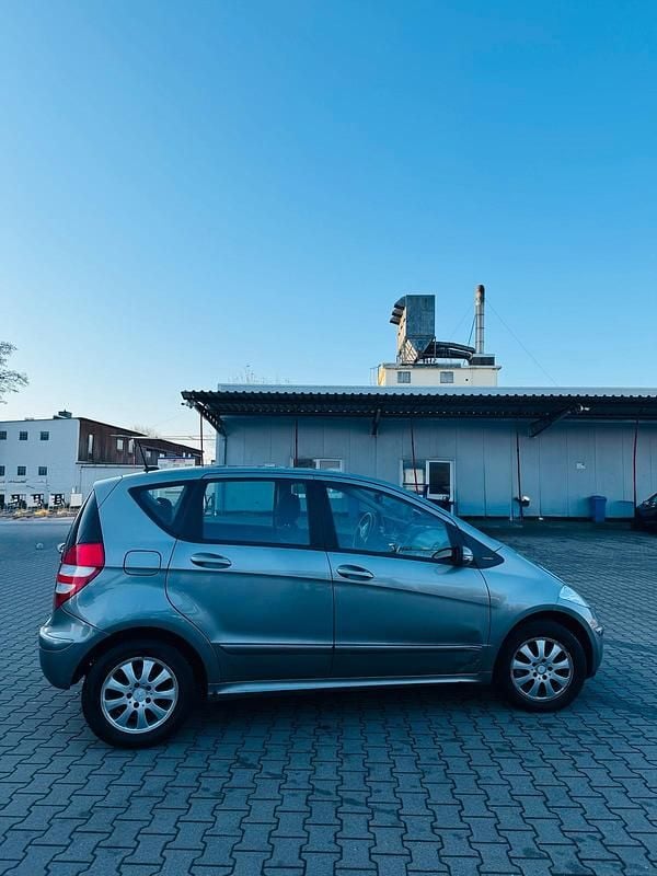 Gebraucht Mercedes A180 109 PS (80 kW) 2008 Silber Limousine