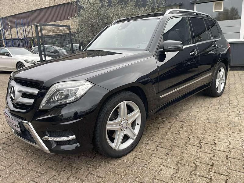 Gebraucht Mercedes GLK250 AMG 204 PS (150 kW) 2012 Obsidianschwarz  metalliclack SUV