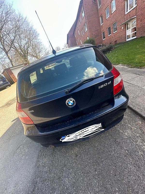 Second-hand BMW 120 187 CP (137 kW) 2006 Albastru Hatchback