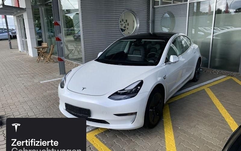 Weiß Gebraucht 2020 Tesla Model 3 Long Range Limousine | 24.900 € (Guter Preis) - Bild 1/4