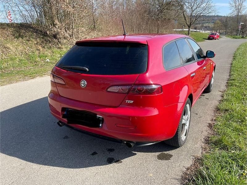 Gebraucht Alfa Romeo 159 200 PS (147 kW) 2009 Rot Limousine