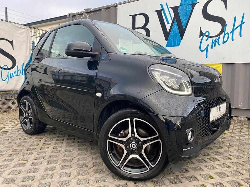 Schwarz Gebraucht 2021 Smart ForTwo Electric Drive Cabrio | 12.990 € (Fairer Preis) - Bild 1/4