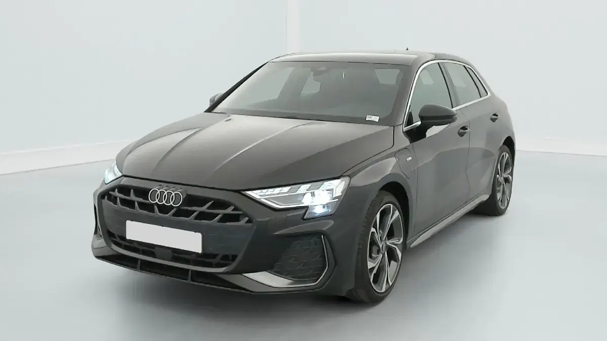 Gebraucht Audi A3 S-Line 150 PS (110 kW) 2025 Noir mythe Limousine