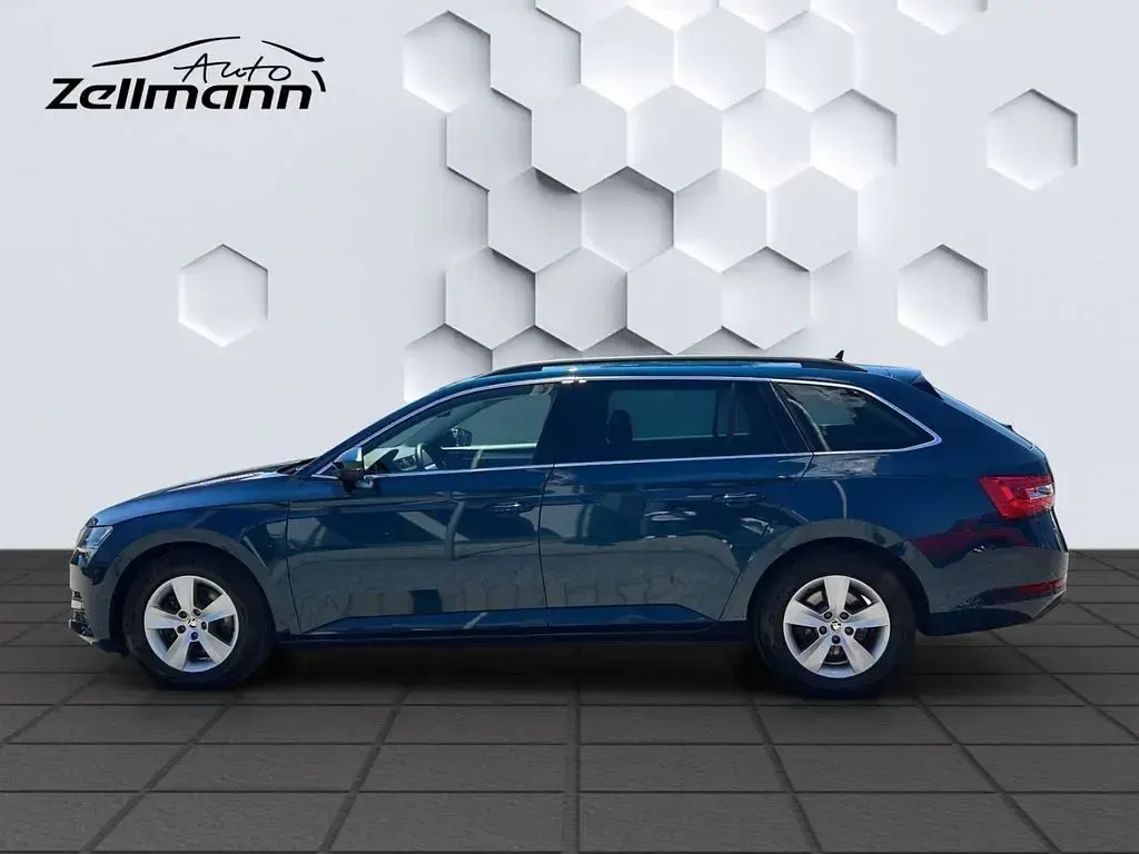 Gebraucht Skoda Superb Ambition 150 PS (110 kW) 2023 Blau Kombi