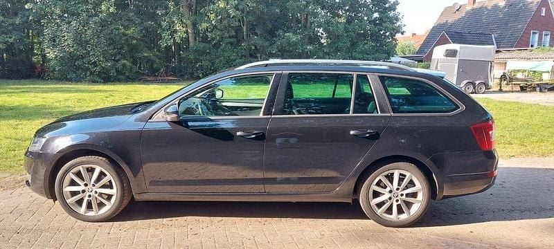 Gebraucht Skoda Octavia Elegance 105 PS (77 kW) 2013 Schwarz Kombi