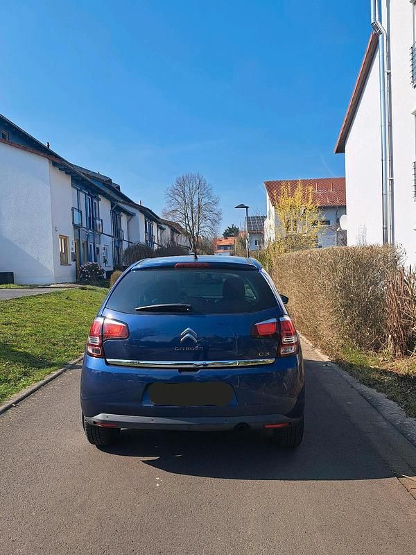 Gebraucht Citroën C3 SELECTION 68 PS (50 kW) 2014 Blau Limousine