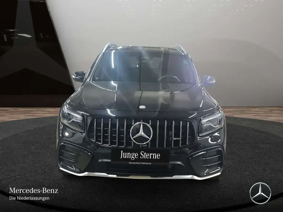 Second-hand Mercedes GLB35 Premium Plus 306 CP (225 kW) 2024 Negru SUV