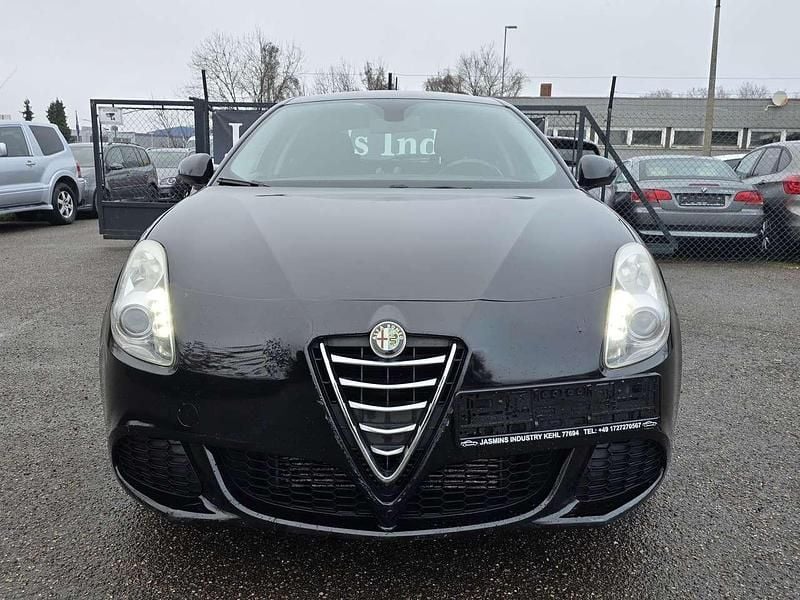 Gebraucht Alfa Romeo Giulietta 105 PS (77 kW) 2012 Colore esterno (alfa schwarz) Kleinwagen