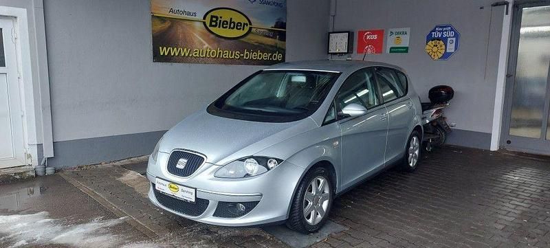 Silber Gebraucht 2007 Seat Altea Stylance Van / Kleinbus | 5.790 € (Etwas zu teuer) - Bild 1/4
