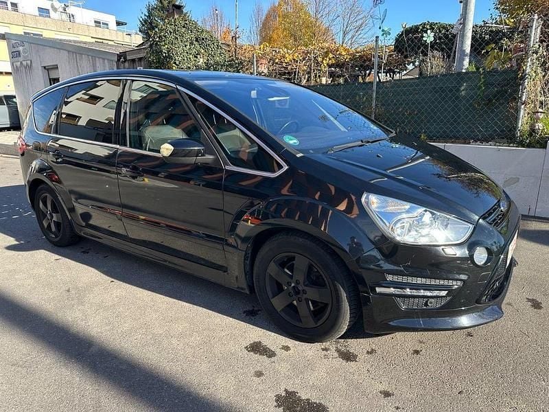 Schwarz Gebraucht 2011 Ford S-MAX Titanium S Van / Kleinbus | 6.999 € (Guter Preis) - Bild 1/4