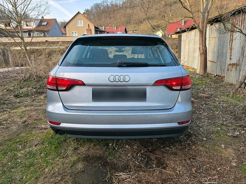 Second-hand Audi A4 Comfort 150 CP (110 kW) 2016 Argintiu Break