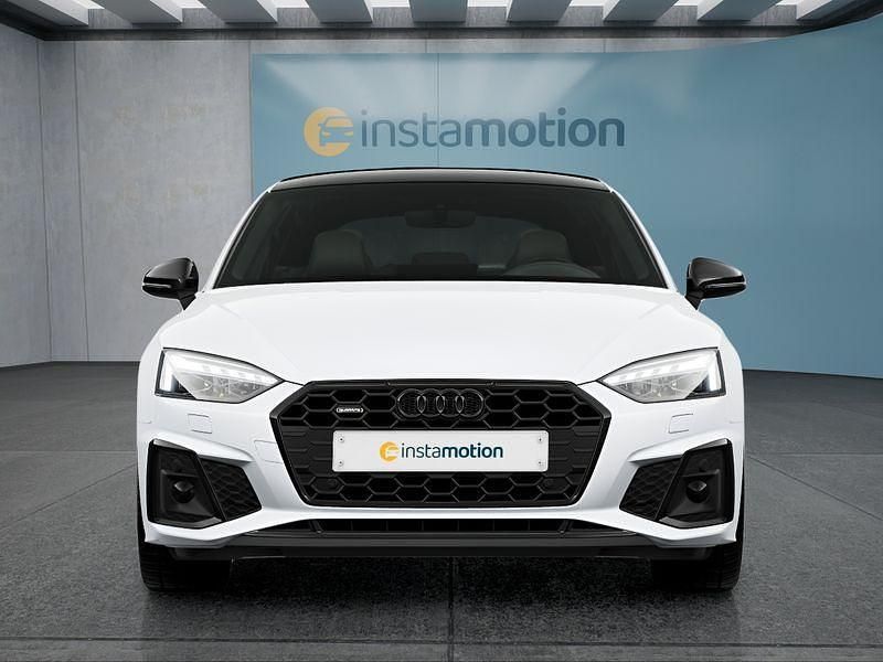 Weiß Gebraucht 2022 Audi A5 Sportback Limousine | 44.849 € (Teuer) - Bild 1/4