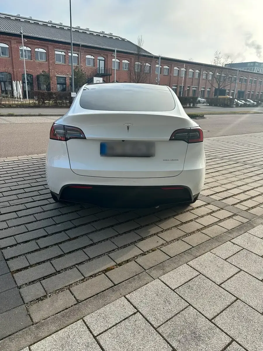 Usata Tesla Model Y 393 kW (535 CV) 2024 Bianco SUV