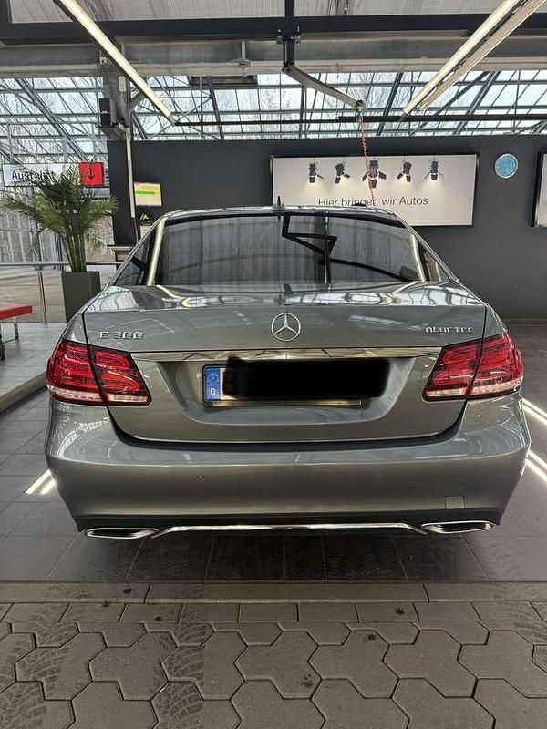 Gebraucht Mercedes E300 Edition 231 PS (169 kW) 2015 Limousine