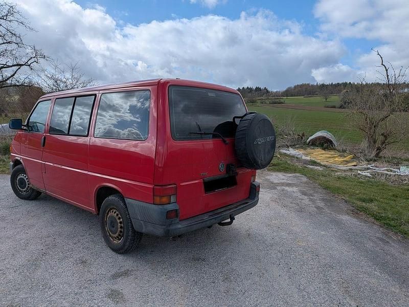Gebraucht VW Transporter 102 PS (75 kW) 2006 Rot Van