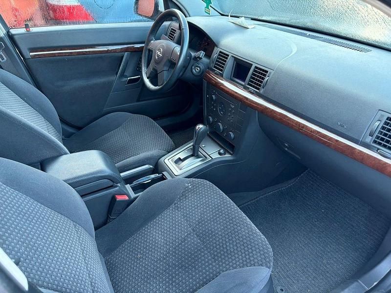 Gebraucht Opel Vectra Comfort 147 PS (108 kW) 2003 Limousine