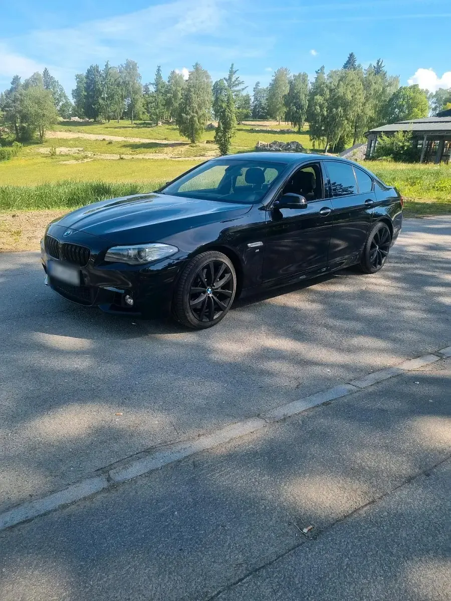 Gebraucht BMW 530 M Sport 258 PS (189 kW) 2016 Schwarz Limousine