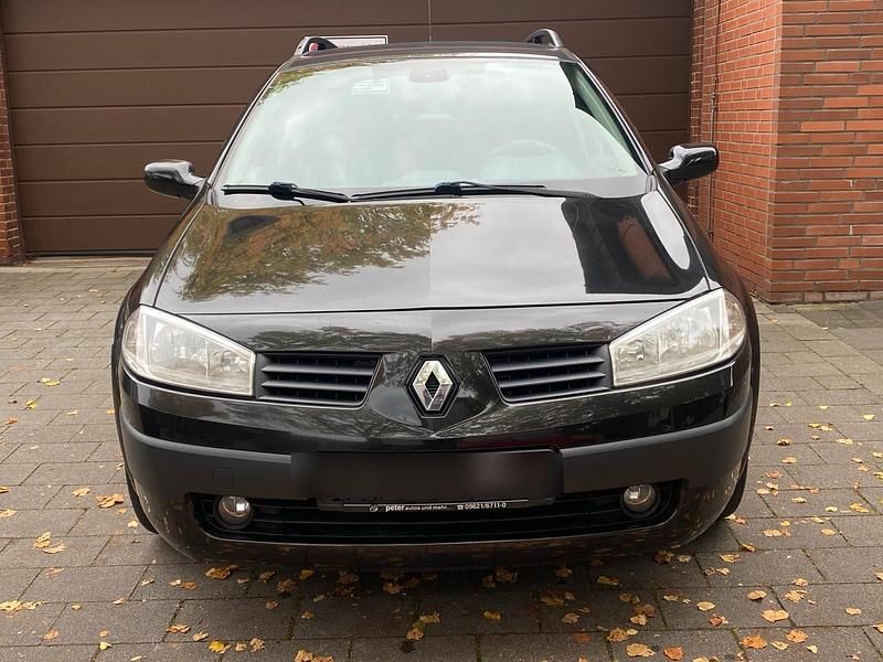 Schwarz Gebraucht 2005 Renault Mégane GrandTour Kombi | 1.999 € (Etwas zu teuer) - Bild 1/4