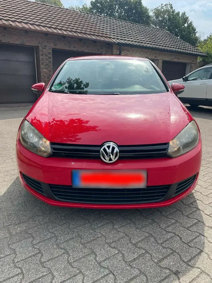 Gebraucht VW Golf VI 80 PS (58 kW) 2010 Rot Kleinwagen