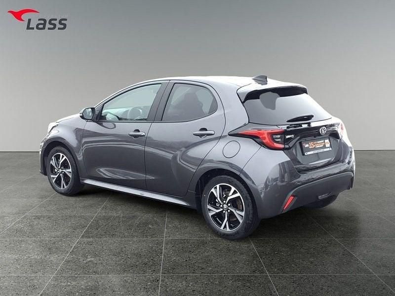 Neu Toyota Yaris Hybrid 117 PS (86 kW) 2025 Marlingrau metallic Kleinwagen