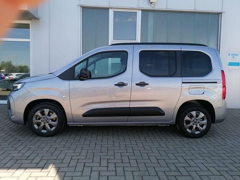 Neu Opel Combo 102 PS (75 kW) 2026 Grau Van / Kleinbus