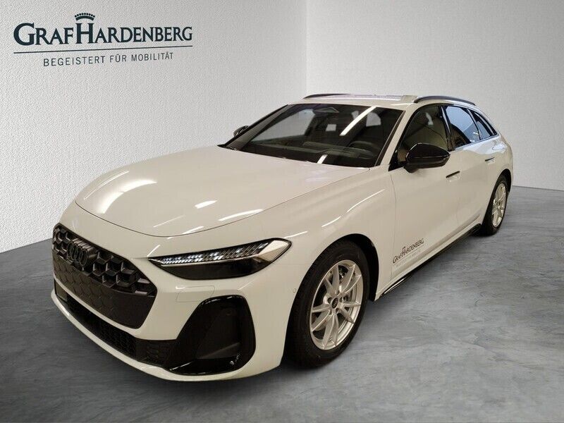 Gletscherweiß metallic Gebraucht 2024 Audi A5 Ambiente Coupé | 58.480 € (Fairer Preis) - Bild 1/4