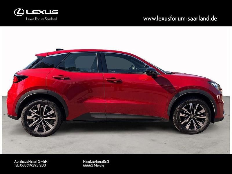 Gebraucht Lexus LBX 136 PS (100 kW) 2024 Rot SUV