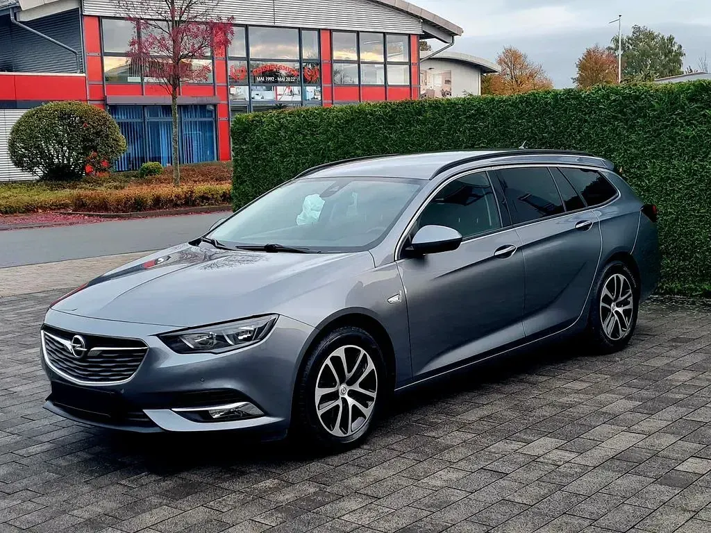 Gebraucht Opel Insignia Edition 136 PS (100 kW) 2020 Grau Kombi