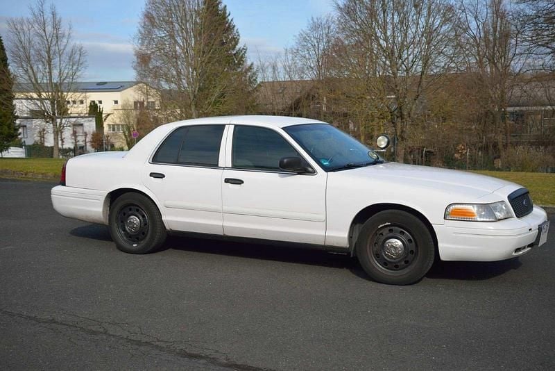 Weiß Gebraucht 2008 Ford Crown Victoria Limousine | 11.000 € - Bild 1/4