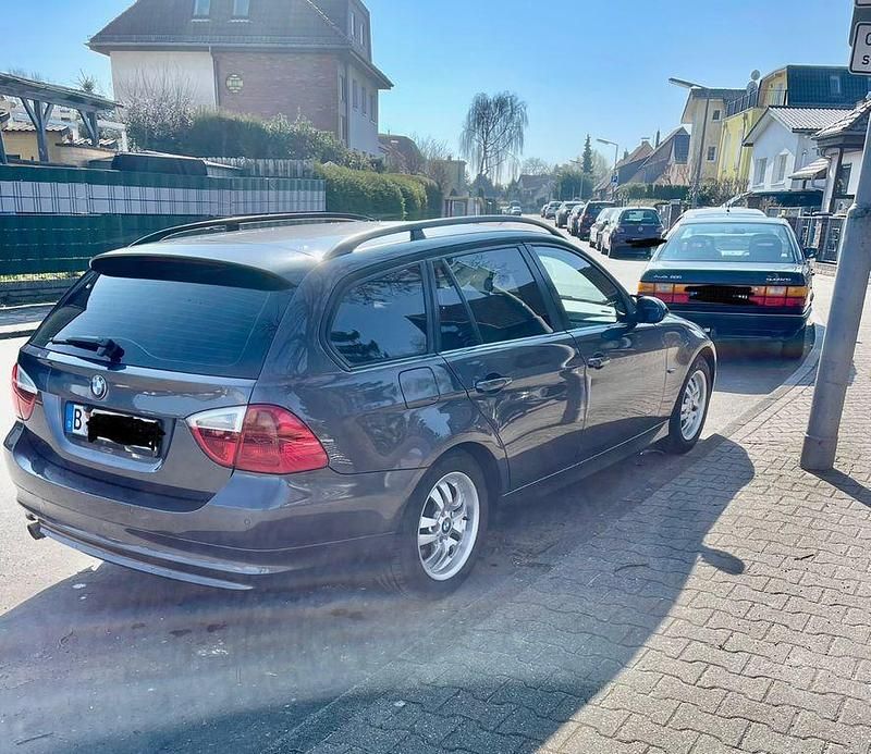Gebraucht BMW 320 150 PS (110 kW) 2006 Grau Kombi