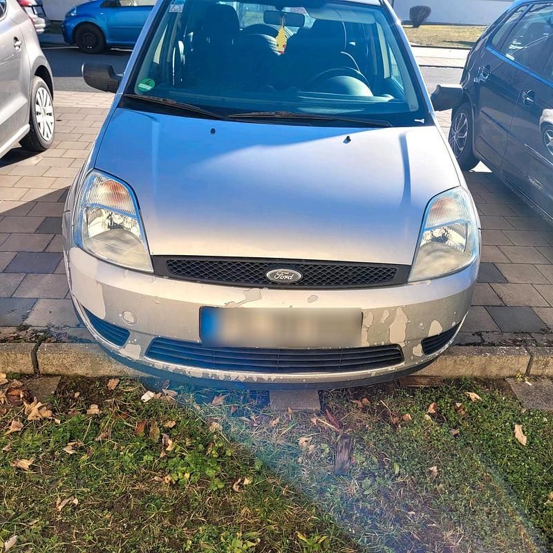 Gebraucht Ford Fiesta 68 PS (50 kW) 2004 Grau Kleinwagen