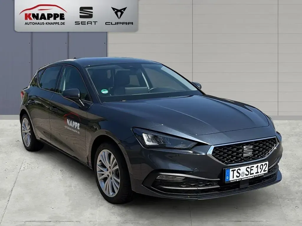 Gebraucht Seat Leon 116 PS (85 kW) 2025 Grau Limousine