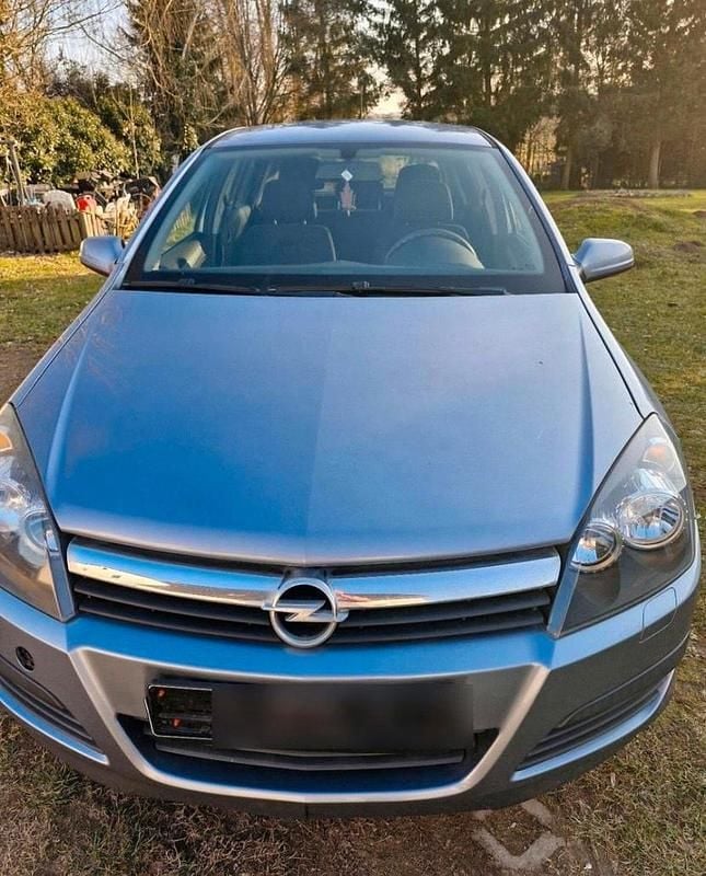 Second-hand Opel Astra 90 CP (66 kW) 2006 Albastru Hatchback