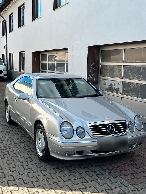 Silber Gebraucht 2000 Mercedes CLK200 Coupé | 3.900 € (Guter Preis) - Bild 1/4