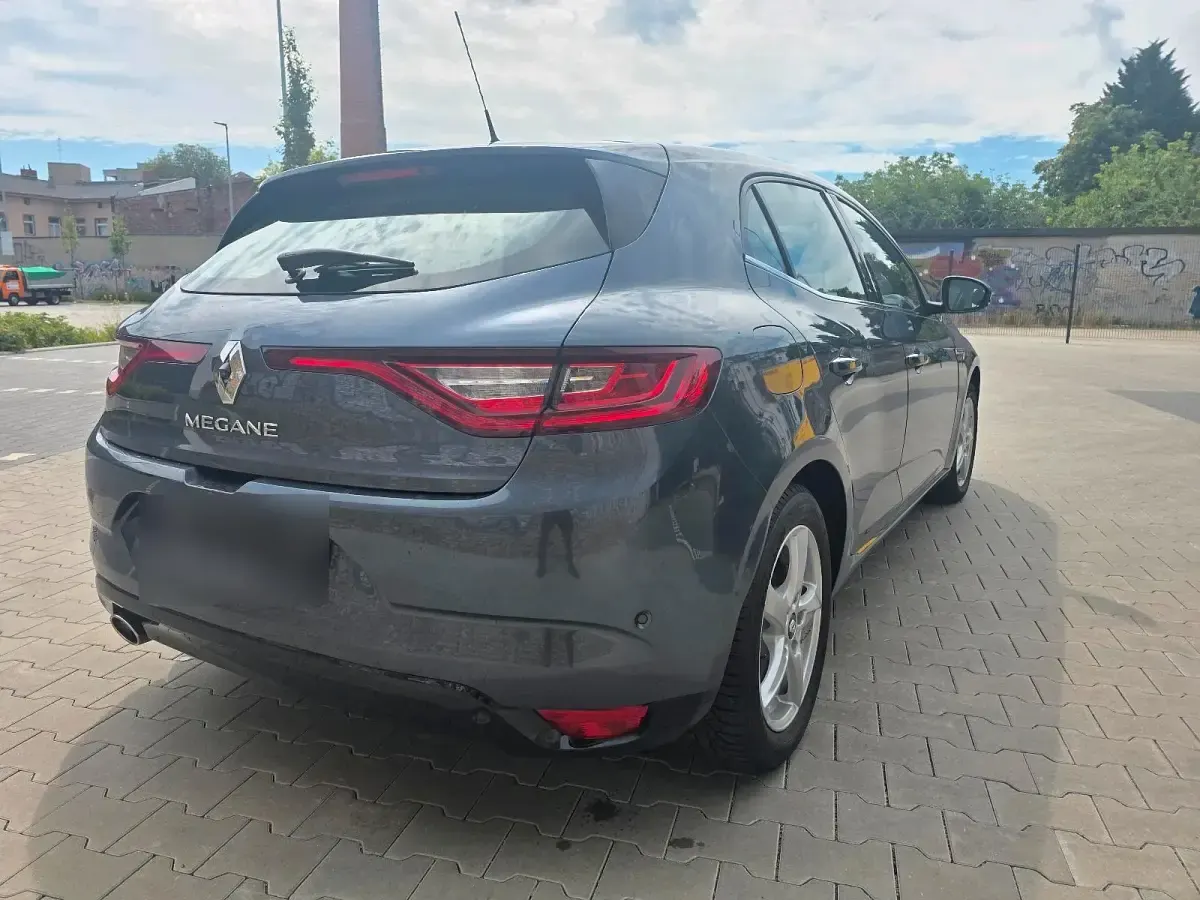 Gebraucht Renault Mégane IV Intens 132 PS (97 kW) 2017 Grau Kleinwagen
